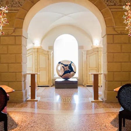 비블로스 아트 아미스타 호텔 5*