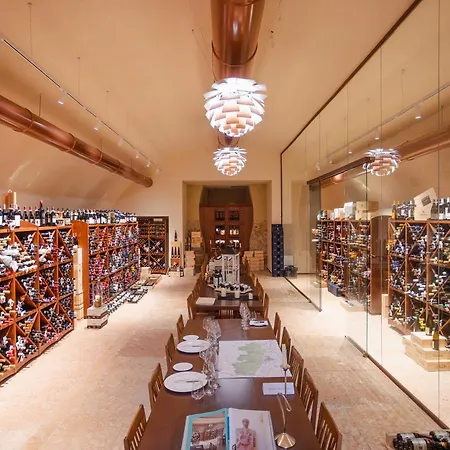 비블로스 아트 아미스타 호텔