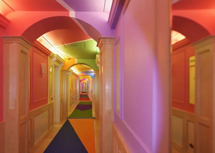 Ξενοδοχείο Byblos Art Amista 5*